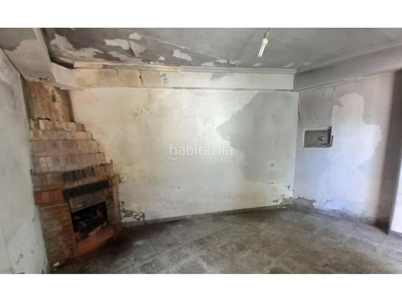 Foto cb6c2d3f-45be-4d06-ad52-0fffba4a90d7. Casa se vende casa para reformar en mende en As Lagoas Ourense