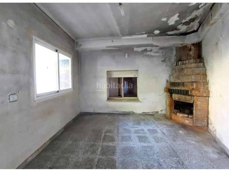 Foto cc6ea18b-16ff-4716-a5a7-9c08cf07a6fa. Casa se vende casa para reformar en mende en As Lagoas Ourense