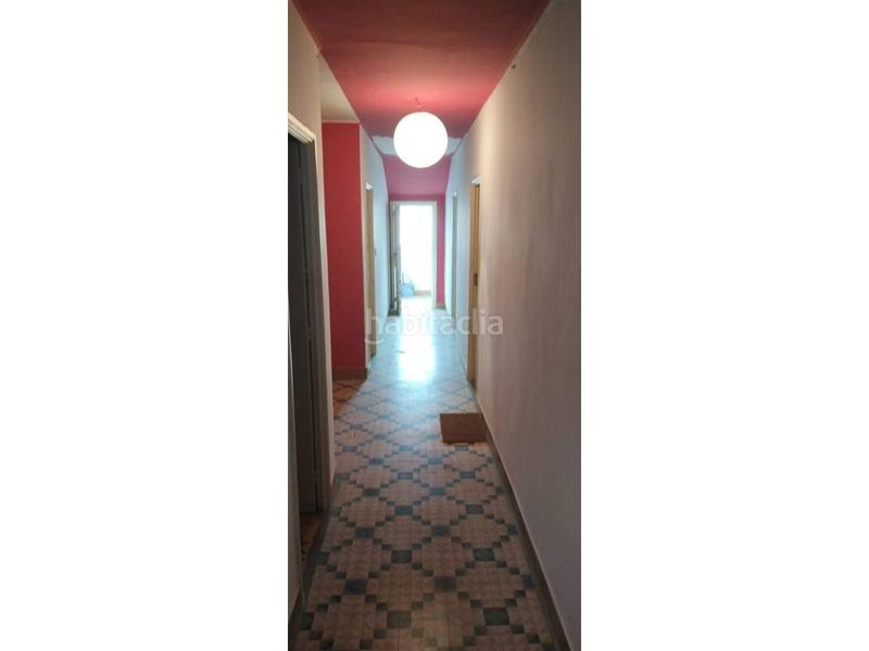 Foto a9f032bf-0fb1-48df-8cbe-6822396ae6b7. Edificio in Ventiun Ourense