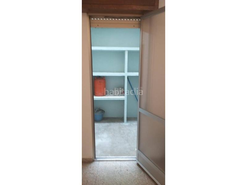 Foto ebc7a446-6ba8-4581-941e-58b1974602a4. Edificio in Ventiun Ourense