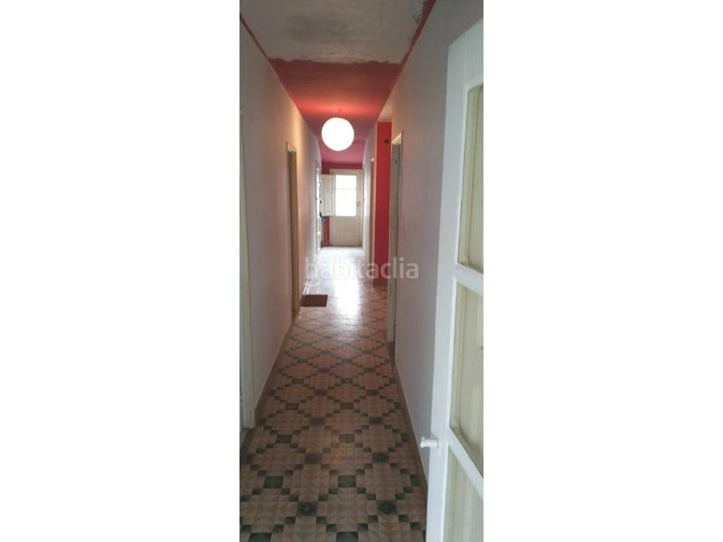 Foto ff08bfaf-fef4-4f38-92ad-0c8ffb21534e. Edificio in Ventiun Ourense