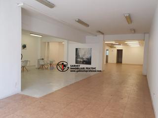 Lloguer Local Comercial a Centre. Local en alquiler