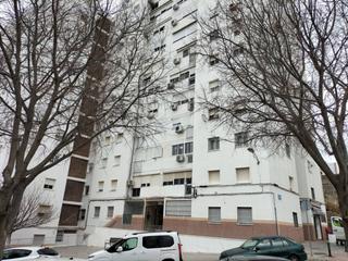 Pis a Vallesequillo. Piso en venta en centro