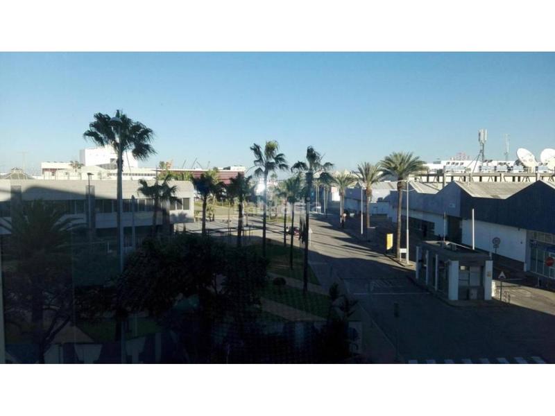 Foto 77e6304d-7ea5-4c76-91e0-79c95fdb0f76. Oficina  en venta en cadiz en Puntales - Zona Franca Cádiz