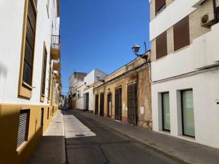Industrial building in Plaza de Toros - Ayuntamiento. Nave en venta en el puerto de santa maria