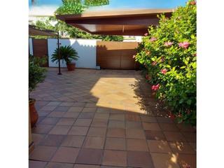 Casa aparellada a Parque Atlántico - Ronda este. Unifamiliar pareada en venta en este