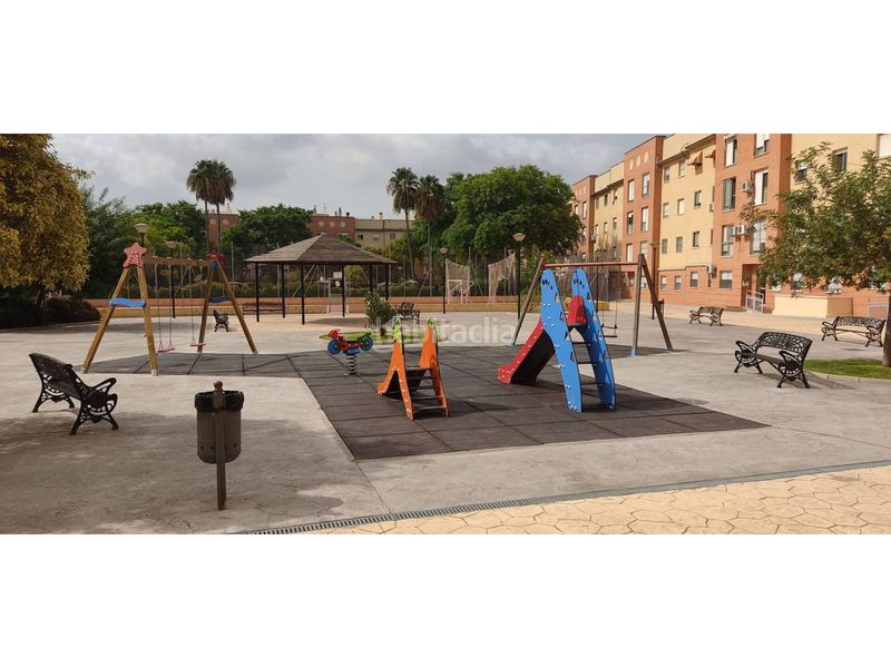 Foto 5c5432ff-8a1f-4966-b6e8-b4bc8df5dc39. Pis amb aparcament piscina a Puertas del sur - Guadabajaque Jerez de la Frontera