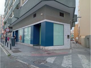 Local Comercial en Paseo Marítimo - San José - La Laguna. Local comercial en venta en cadiz