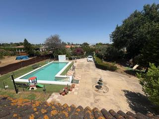 Mas à Carmona. Casa rural en venta en carmona