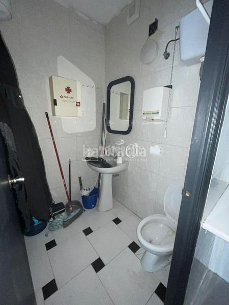 Foto 4535a118-d95d-4fe5-87b0-1bf0f5d2c1fb. Alquiler local comercial tienda en alquiler en Pino Montano - Consolación Sevilla