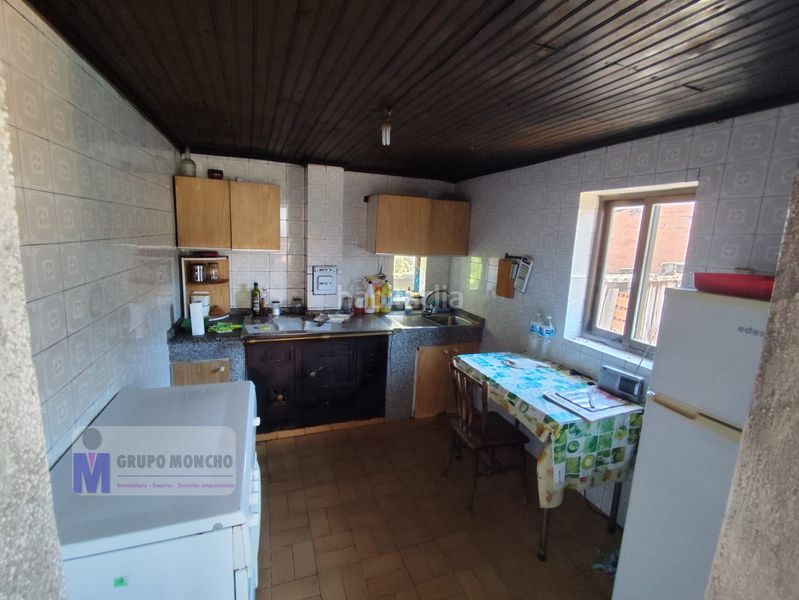 Foto c8a64393-f0cf-4b14-9491-b73ddea7cd3c. Casa amb calefacció a Taboadela