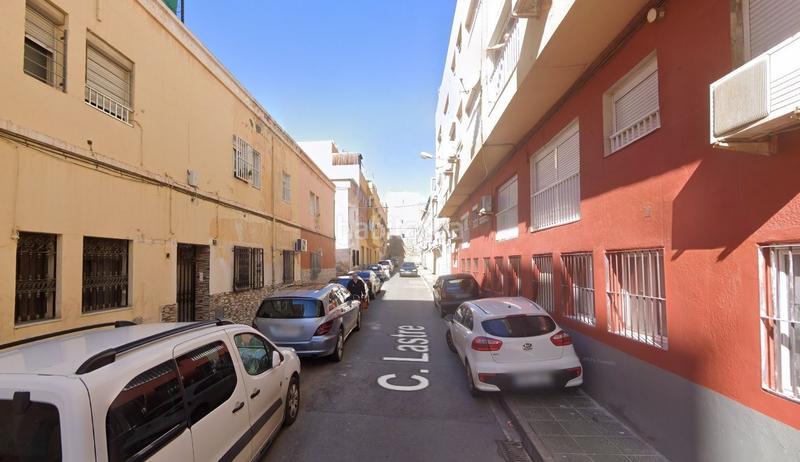 Foto 0fef2004-fa94-45b8-8054-38fc97f79baa. Flat in La Chanca - Pescadería Almería