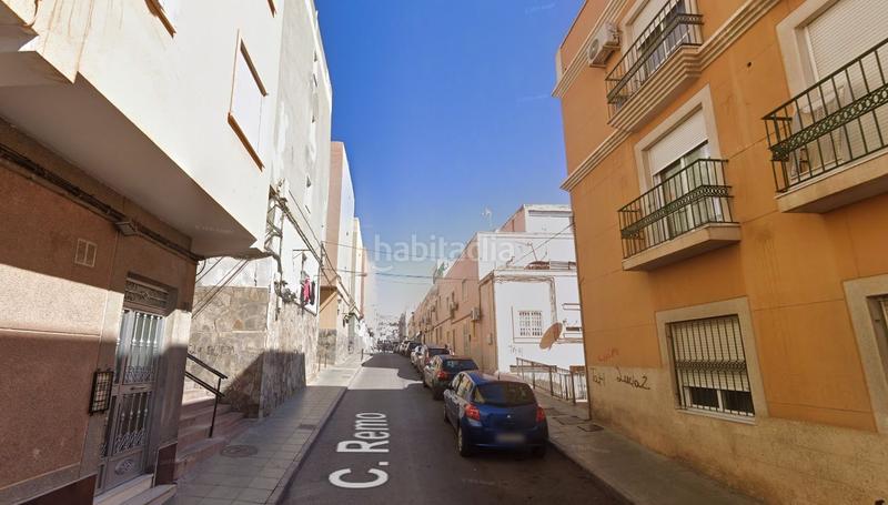 Foto 0d1b2882-ac71-4f10-b19d-9c51409230d6. Piso atención inversores inmueble ocupado, se vende en estado de ocupación en Almería