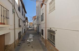 Duplex à Guadix. Atención inversores  inmueble ocupado, se vende en estado de ocu