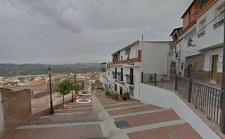 Duplex à Centro Histórico. Inmueble ocupado  vivienda unifamiliar en vélezmálaga