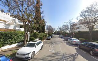 Dúplex en Nagüeles Alto. Inmueble ocupado  vivienda unifamiliar en residencial con piscin