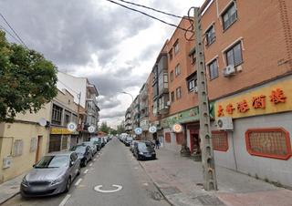 Pis a Entrevías. Inmueble ocupado  piso en planta baja en puente de vallecas madr