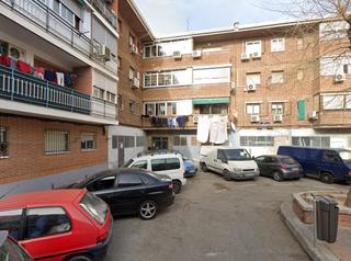 Pis a Casco Histórico de Vallecas. Inmueble ocupado  puente de vallecas madrid