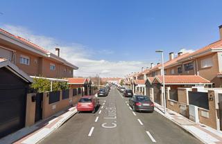 Zweistöckige Wohnung in Parque Manuel de Vega-Carretera de Ugena. Inmueble ocupado  illescas toledo