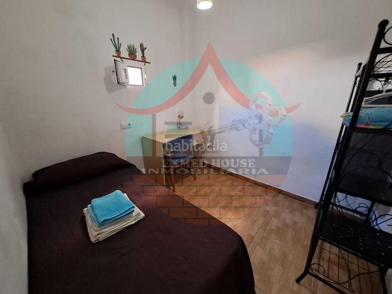 Foto 310e28fb-d70b-42c0-9477-bada08fb92f9. Rent flat in Ciudad Jardín - Tagarete - El Zapillo Almería