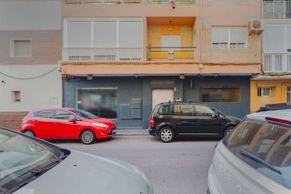 Local Comercial a Ciudad Jardín - Tagarete - El Zapillo. Gran local planta baja en el zapillo