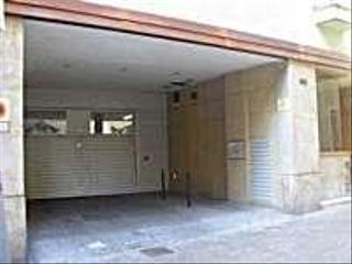 Rent Motorcycle parking in Carrer de sant hermenegild 20. Amplia plaza para moto grande o más de una moto