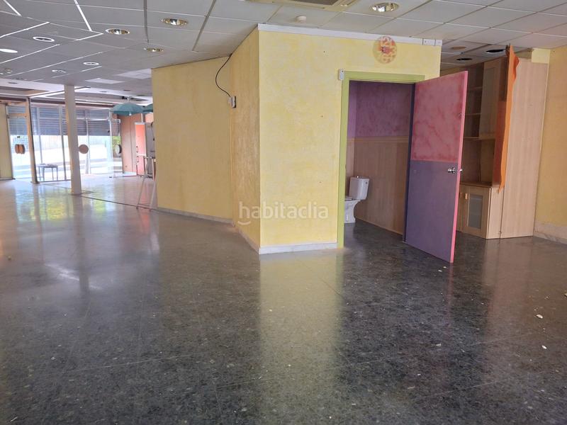 Foto 3bacdf4b-8350-4a8f-bd45-dc8935370286. Local commercial dans Centre Cornellà de Llobregat