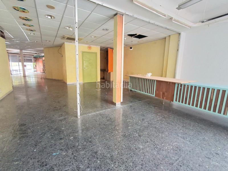 Foto a137d96a-4fc8-44f2-bc25-1ed4efad462b. Local commercial dans Centre Cornellà de Llobregat