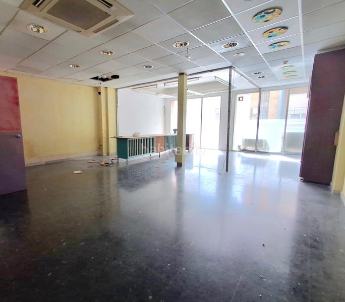 Foto a832c389-be03-44f3-ac1b-2a7d33a5cb87. Local commercial dans Centre Cornellà de Llobregat