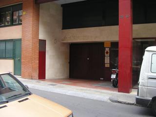 Autoparkplatz  N/a. Se vende plaza de parking en calle elisa.
plaza de 12 m para co