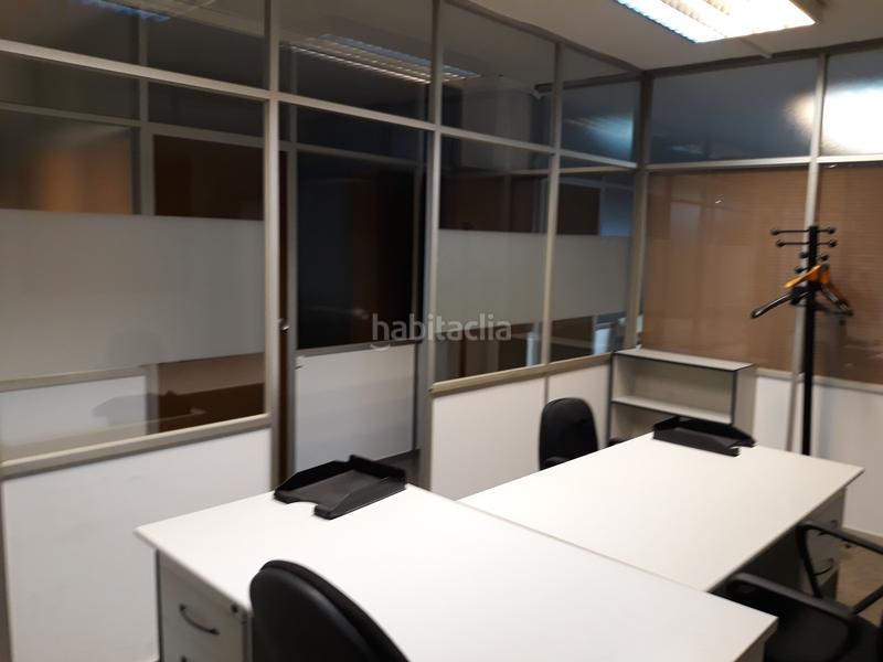 Foto 641bbf01-f104-4539-8798-0b0877f5f790. Location bureau dans carrer de la indústria 94 dans Barcelona