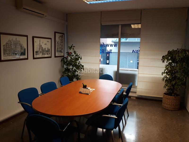 Foto b236b915-b0c3-4d8f-b22a-4847805b494e. Location bureau dans carrer de la indústria 94 dans Barcelona