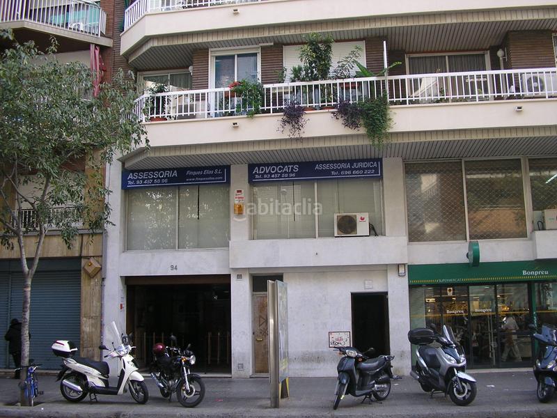 Foto 588929bb-f168-4e45-a756-fd099fa2f012. Lloguer oficina a carrer de la indústria 94 a Sagrada Família Barcelona