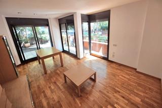 Miete Etagenwohnung  Carrer de comas i solà. Piso con amplias terrazas en sant cugat