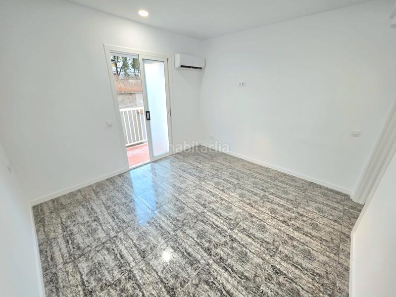 Foto 40416f4c-53f8-400d-893e-a628353f2a6d. Alquiler planta baja duplex totalmente reformado a estrenar. contrato de larga estancia en Barcelona