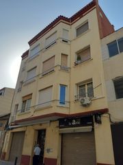 Miete Etagenwohnung  Carrer de valentí carulla i mergenat. Piso  en cornella centre al lado de ajuntamiento