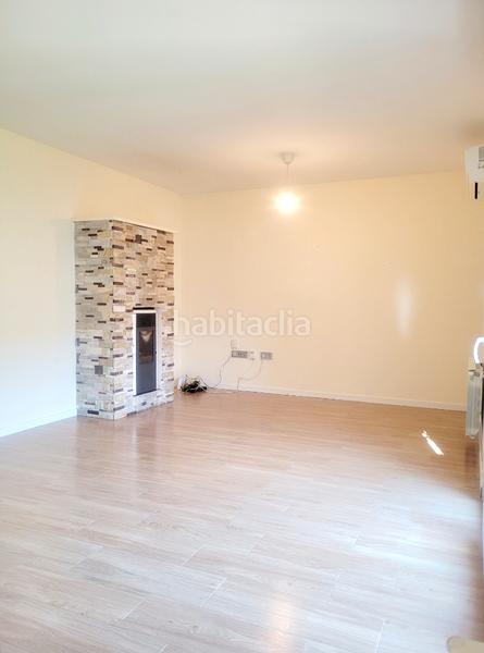 Foto 73156d1a-62f0-4584-a3dd-80f24e24b118. Reihenhaus in calle países bajos 43 in Yuncos