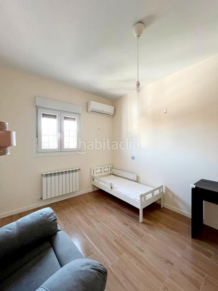 Foto 761068cc-2395-421f-b11e-50eda299ae18. Reihenhaus in calle países bajos 43 in Yuncos