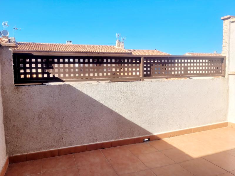 Foto ba23bab4-0cfd-4d15-97c3-e8e804a97043. Reihenhaus in calle países bajos 43 in Yuncos