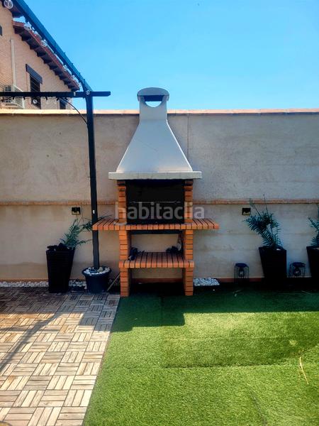 Foto c7a28392-488d-4bde-911c-c2a534c595e0. Reihenhaus in calle países bajos 43 in Yuncos