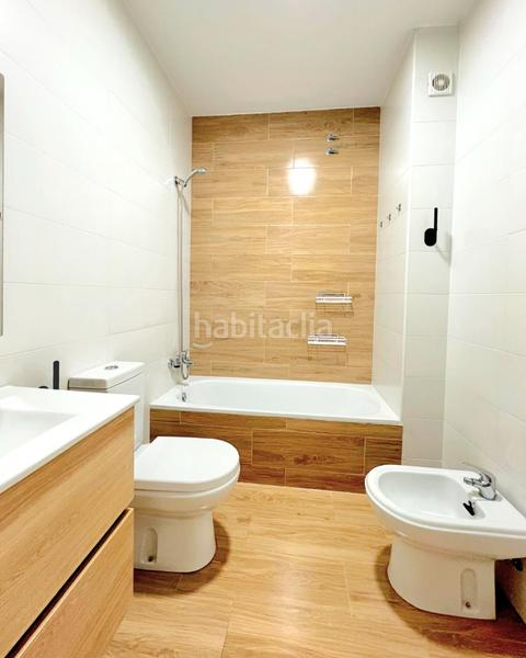 Foto feb10662-147a-44ce-9fc2-a5f9854e2a7f. Reihenhaus in calle países bajos 43 in Yuncos