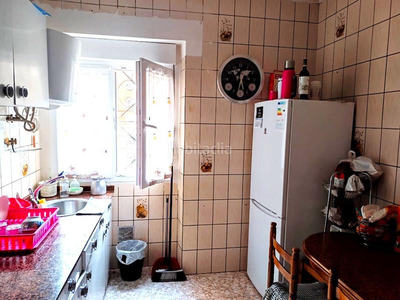 Foto ad85b204-e83b-4c87-aa03-da0a377c21ad. Pis amb calefacció a Centro Gijón