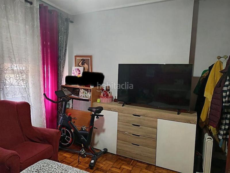 Foto b8bd6bd5-f03c-471a-ac88-f004173c35f0. Pis amb calefacció a Centro Gijón
