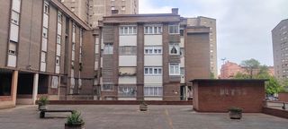 Aparcament cotxe  Puerto cerredo. Garaje en venta en polígono.