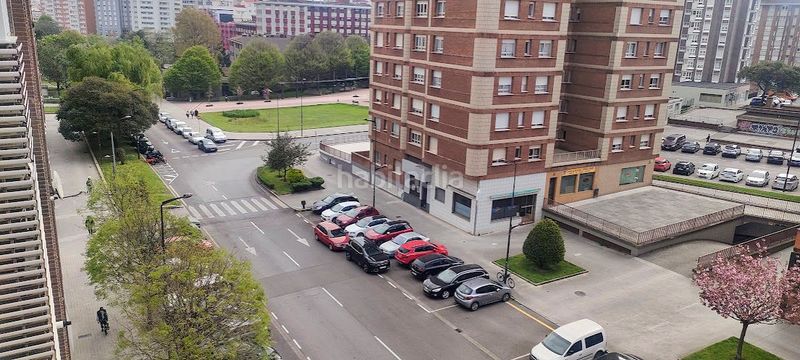 Foto 6e429f94-05f8-4266-bfda-3e5377db5c18. Aparcament cotxe a El Polígono Gijón