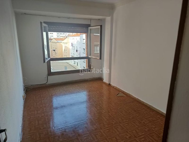 Foto d9999e7b-a23c-40ab-bf2c-aea74e24934b. Pis amb calefacció a Laviada Gijón