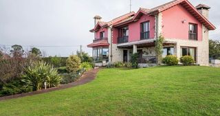 Chalet  Chamurru. Chalet en venta en periferia  alto del infanzón, 6 dormitorios.
