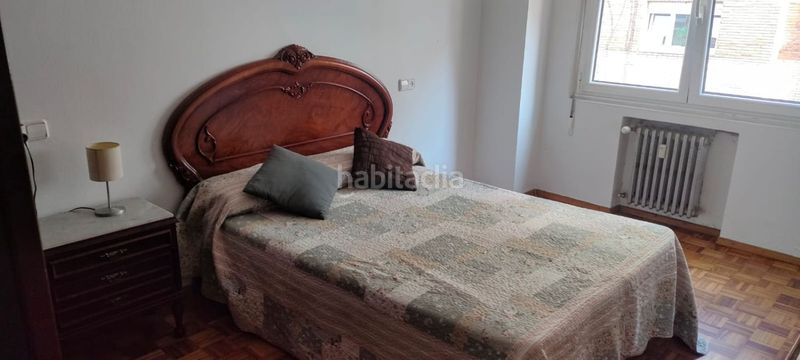 Foto c46f683a-aa3e-4a8a-9b75-0f04eeed18e5. Rent flat with heating in Centro Gijón