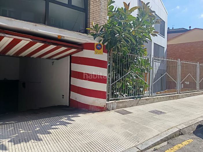 Foto 83d873b0-67d0-412d-b0a9-8e0e9962d83a. Lloguer aparcament cotxe a Centro Gijón