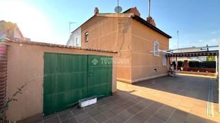 Casa aparellada a Buena Vista. Casa en venta en madrid